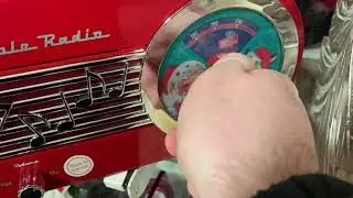 Mr Christmas North Pole radio