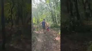 Terepfut&aacute;s Liz&agrave;val. Durva, hogy 4 km-t &iacute;gy lenyomott vel&uuml;nk mindenf&eacute;le k&uuml;lső motiv&aacute;ci&oacute; n&eacute;lk&uuml;l:)