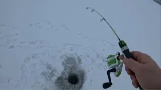 Вышли на твёрдую воду. Обкатываем ледобур. Rapala.