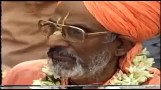 পানিহাটি চিড়া-দধি মহোৎসব স্থানে সপার্ষদে শ্রীল গুরু মহারাজ B.K.SANTA GOSWAMI MAHARAJ.
