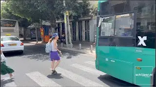 Woman yells at reckless bus driver, Tel Aviv - August 30, 2022 12:53