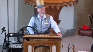 La Paloma gespielt von Hans R. Schmid Villmergen auf seiner selbst gebauten 45er Drehorgel