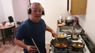 Cocinando Parte 3, tarde y escuchando Salsa 106