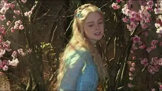 Princess Aurora meeting with her friends in Maleficent