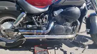Honda Shadow 750 Vance & Hines Shortshots Staggered (Installed aftermarket quiet baffles)