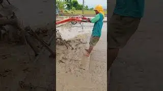 traktor sawah meratakan tanah versi joki cirebon explore