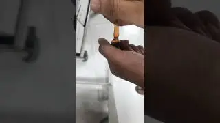 How to break injection ample in a safe way.. 💉 #medical #ample #injection #glass #shorts #satisfying