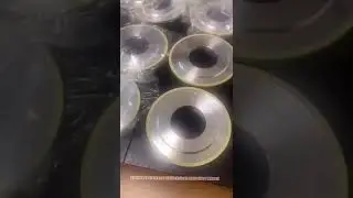Vitrified diamond cylindrical grinding wheel for pcd tools