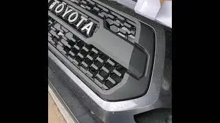 Как заменить решетку на Toyota Tacoma 2016–2021.