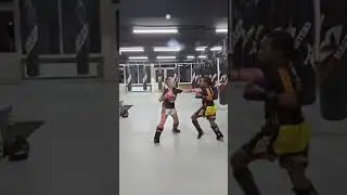Ka&eacute;lynn aan het sparren! Nov 2024! @Fightmasters Almere(3)