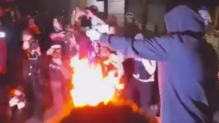 Police chasing down rioters for arrests amid flag burnings and Antifa destruction spree in Portland