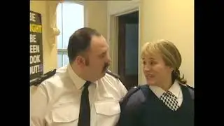The Fat Sweaty Coppers, Need A Hand - The Fast Show. Remastered [HD]