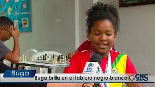 Buga brilla en el tablero negro blanco