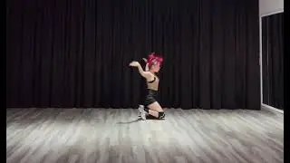 KISS ME THRU THE PHONE / Dance Cover / Thuỳ Linh Entertainment
