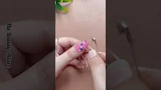 💅🌸Easy flower nail art design #nailart2025 #shorts #shortvideo