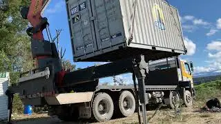 20ft container unload using Palfinger 50002 Hiab￼ , if you cool on the driveway