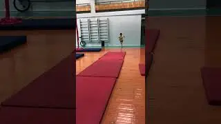 Упражнение по акробатике &laquo;Рондат + Фляк&raquo; #shorts #acrobatics #gymnastic #somersault #sport #sports