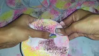 Glassy crunchy discs ! #asmr #chalkasmr #chalkcrumbling