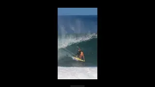 DANGEROUS SURFING ACCIDENT AT PIPELINE! #SHORTS