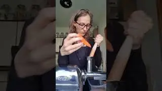 Live - Making Carrot Juice + Rinsing Sprouts and Nuts