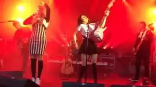 The Magnettes - Ei Se Kannatte [Pajala Marknad 03-07-2015]