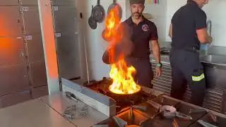 #BomberosTF les explica cómo deben actuar si se les incendia una sartén en casa