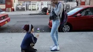 CHILD GIVES STRANGERS A REASON TO SMILE (SOCIAL EXPERIMENT)