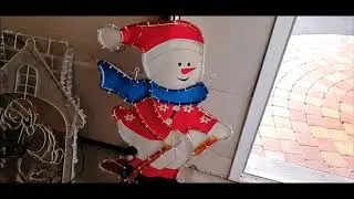 Le démontage et le rangement des décos de Noël se poursuit