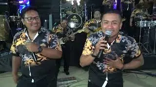 OJITOS ROJOS 
