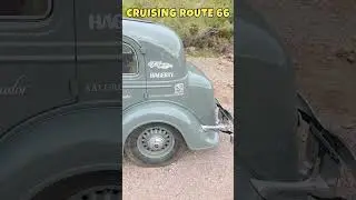 Классический Buick 1934 года, проезжающий по трассе Route 66 через Кингман.