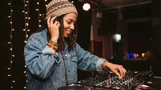 Peaceful Caribbean Reggae – Island Rhythms for Tranquility and Joy