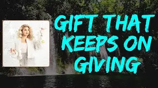 Tori Kelly - Gift That Keeps on Giving (Lyrics)