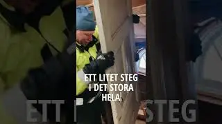 En gammal d&ouml;rr flyttar in!
