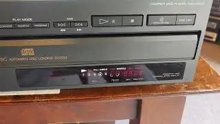 SONY CD Player CDP-C301M Compact 5 Disc CD Changer. DEMO.
