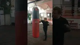 Overhand Right - Fouts Boxing 2 Foot Punching Theory #boxing