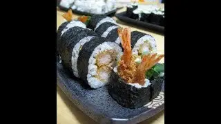 Recette japonaise : maki / futomaki crevette panee sur http://a-vos-baguettes.blogspot.jp