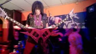 Michael Angelo Batio performs his double guitar solo in Orange Rock Pescara