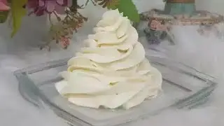 Perfect Italian meringue buttercream icing recipe| belly up cooking