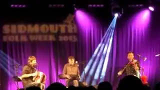 Concert with Leveret