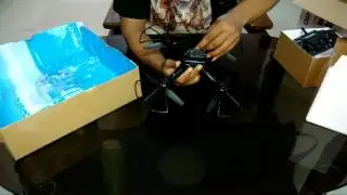 6CH REMOTE CONTROL QUAD COPTER MODEL VV880-27WH UNPACKING