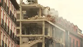 Una fuerte explosión destruyó un edificio en el centro de Madrid