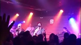 Wag canta O Sol - Vitor Kley(Cover) no 21 Music Bar - Campo Grande/MS