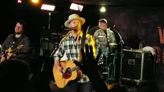 Wade Bowen - WHO I AM - Helotes, TX