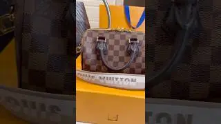 Louis Vuitton Speedy Bandouli&egrave;re 20 in Damier Ebene Unboxing #LouisVuitton #LouisVuittonBag #Shorts