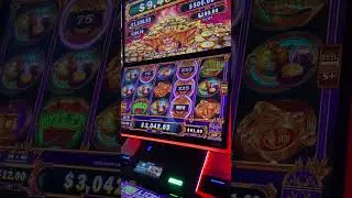 SO MANY RETRIGGERS on MIGHTY CASH SLOT MACHINE