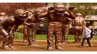 25 Of The Weirdest Statues Ever Made