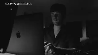 Derri&egrave;re le Mac &ndash; James Blake produit son dernier morceau chez lui