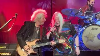 Ringo Starr Concert-Edgar Winter-Johnny B Goode-Oct 01, 2023 MysticLake MN @TammyMartineauFiedler