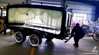 Four wheel motorcycle hearse with double axle #chariot #hearse #funeralceremony