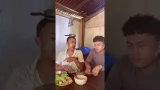 အကြီးဆုံးဖြစ်တာနဲ့ပဲ တစ်နေ့နေ့အိမ်မှာလုပ်နေရတာ အိမ်ဖော်ဘဝကြီးကို ဖြစ်လို့